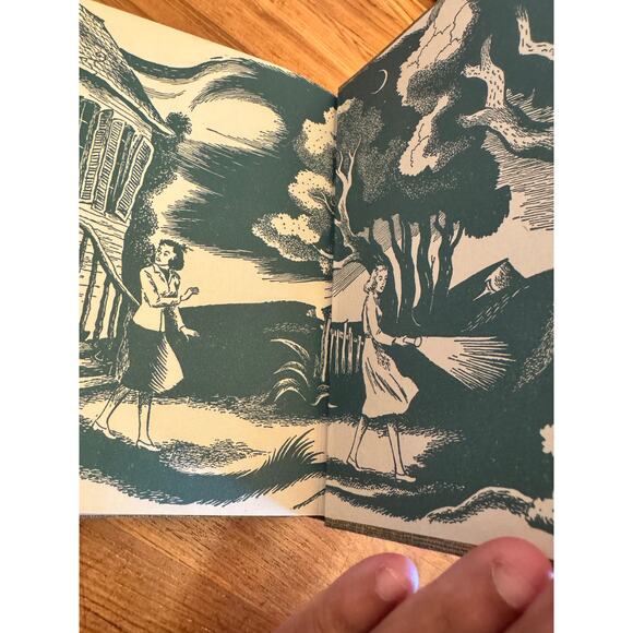 Dana Girls: Secret at the Hermitage - 1936 Edition - Picture 7 of 9